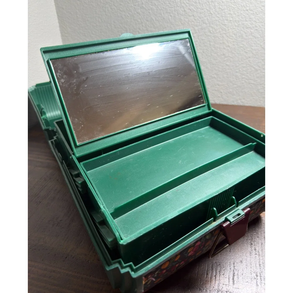 VTG Sassaby Makeup Train Case Green Floral Washable Fabric Mirror 90s Made In US